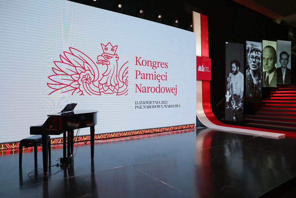 Kongres Pamięci Narodowej. Widok na scenę główną. Fot. Mikołaj Bujak (IPN)