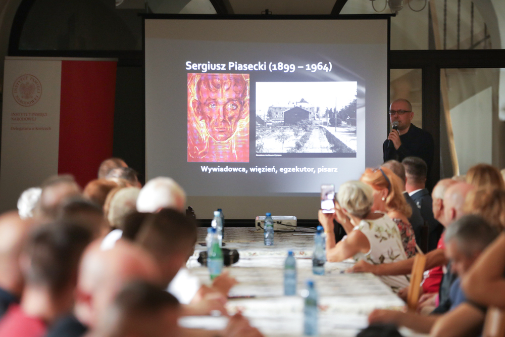 ystawa o Sergiuszu Piaseckim. Wernisaż na Świętym Krzyżu. Fot. Mikołaj Bujak (IPN)