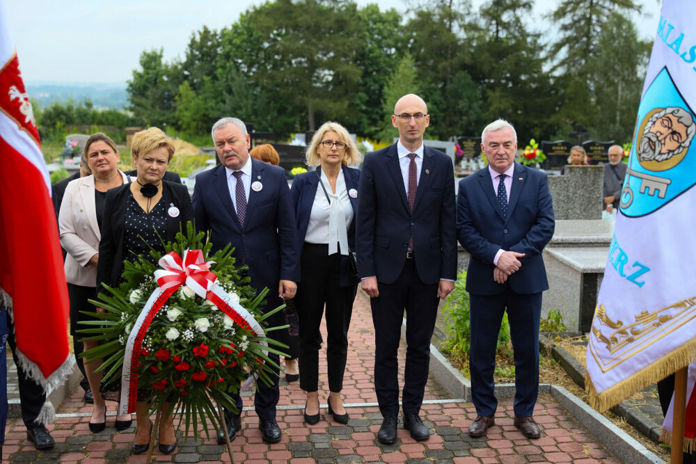 Uroczystości w 80. rocznicę pacyfikacji Skalbmierza. Fot. Urząd Marszałkowski Województwa Świętokrzyskiego