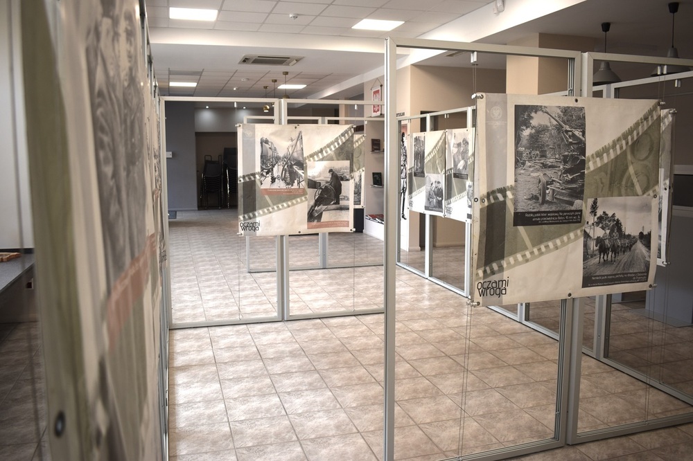 Wystawa „Oczami wroga. Wrzesień ’39 w fotografii niemieckiej i sowieckiej” w „Przystanku Historia” w Kielcach