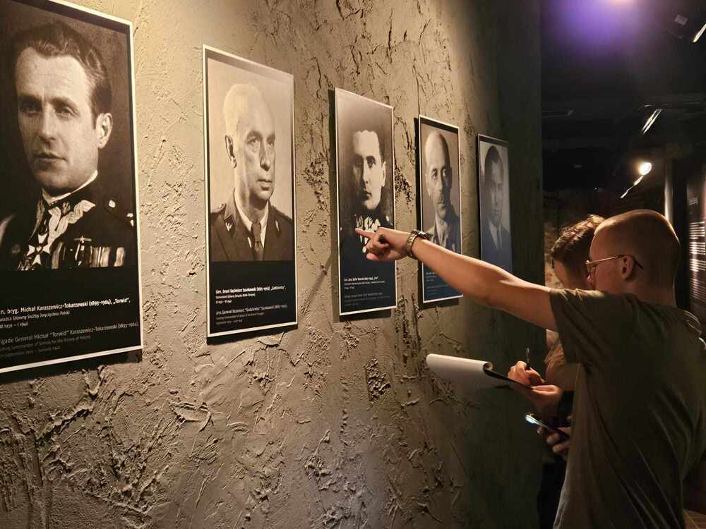 Edukacyjny wyjazd do Muzeum Armii Krajowej w Krakowie dla kieleckiej młodzieży. Fot. dr Izabela Bożyk i Paweł Żołądek (IPN)