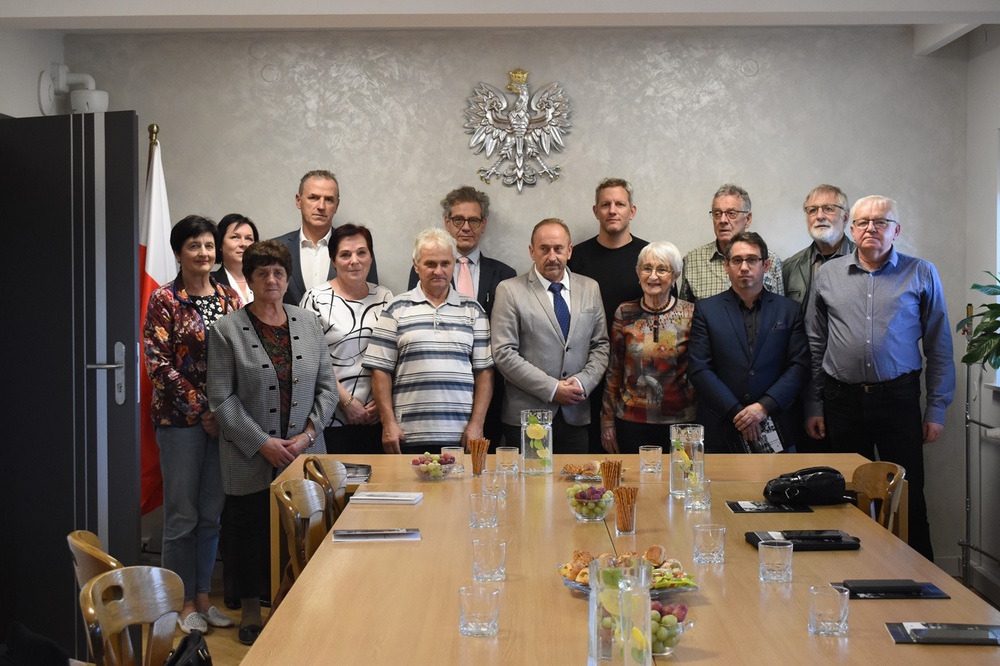 Austriacka delegacja na Kielecczyźnie. Fot. Dariusz Skrzyniarz (IPN)