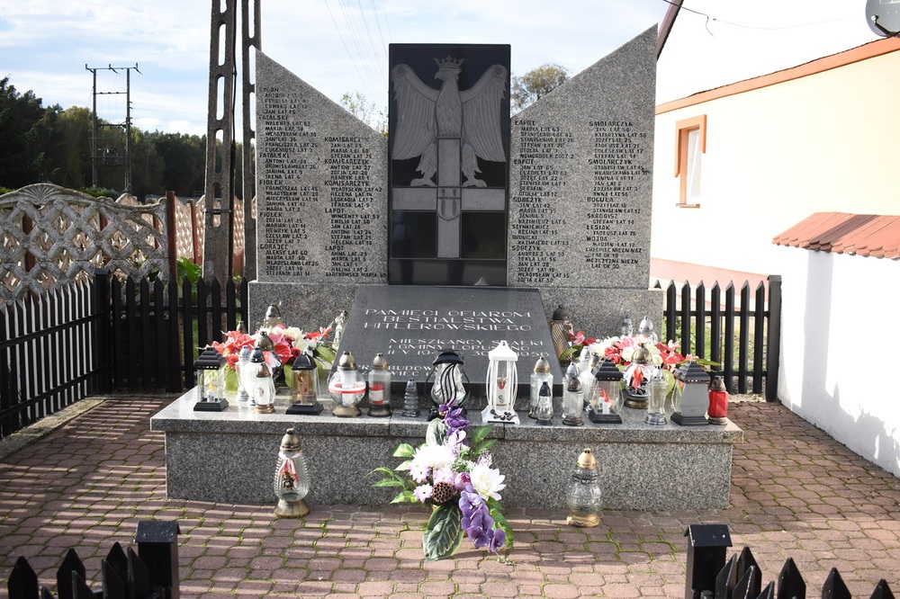 Austriacka delegacja na Kielecczyźnie. Fot. Dariusz Skrzyniarz (IPN)