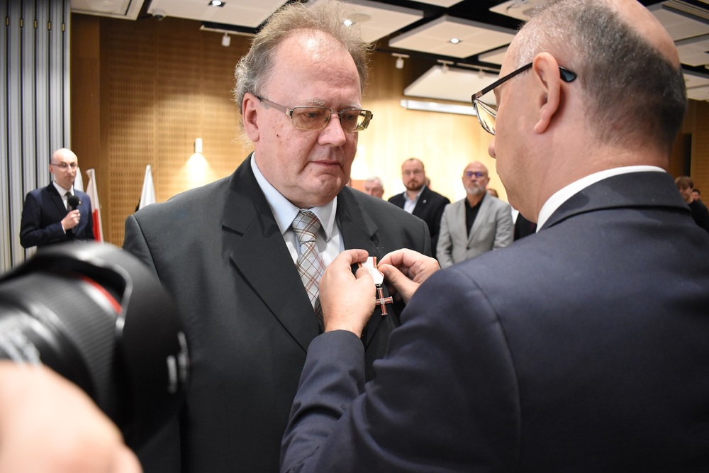 Uroczystość wręczenia Krzyży Wolności i Solidarności – Kielce, 18 października 2024. Fot. Dariusz Skrzyniarz (IPN)