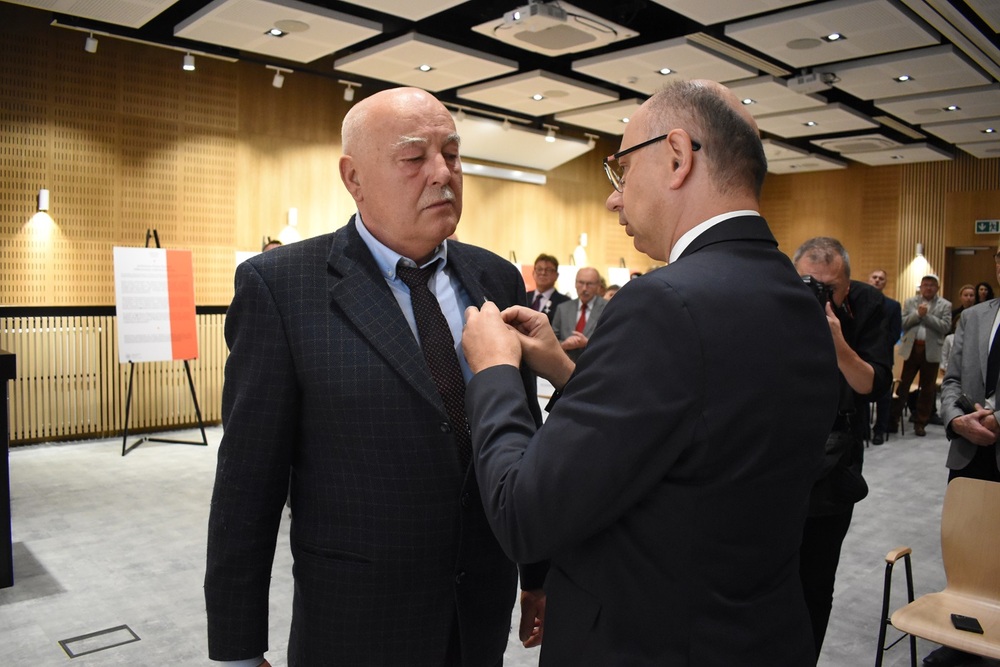 Uroczystość wręczenia Krzyży Wolności i Solidarności – Kielce, 18 października 2024. Fot. Dariusz Skrzyniarz (IPN)