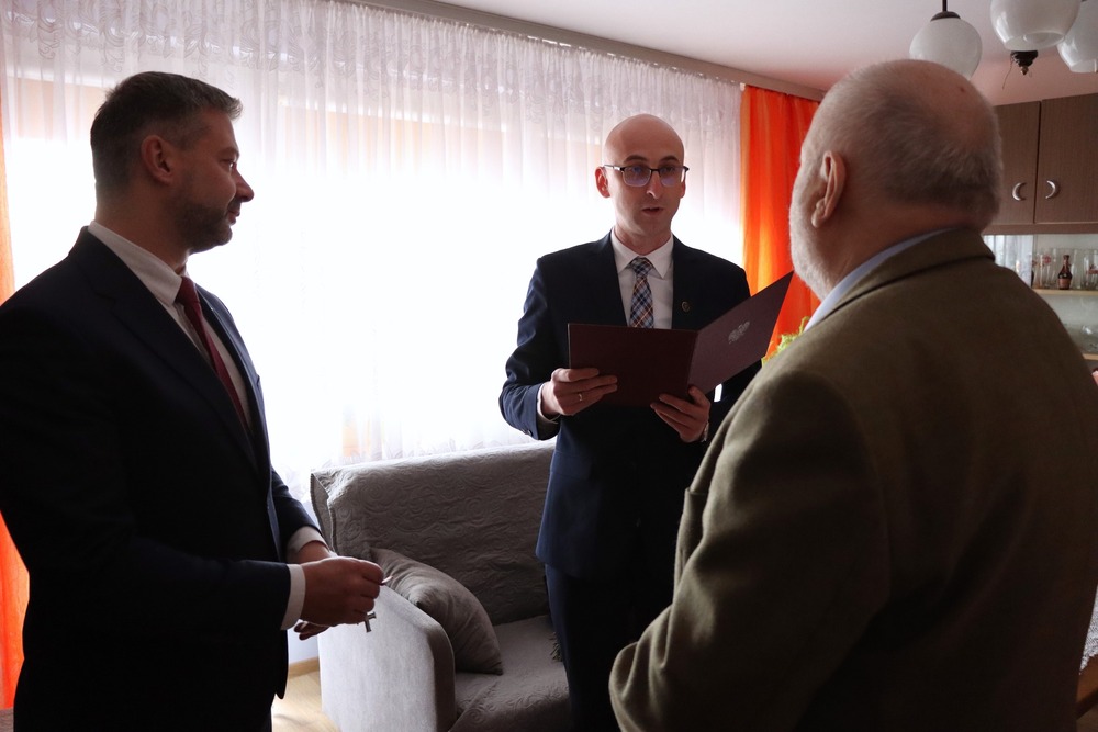 Wręczenie Krzyża Wolności i Solidarności Wojciechowi Dworusze