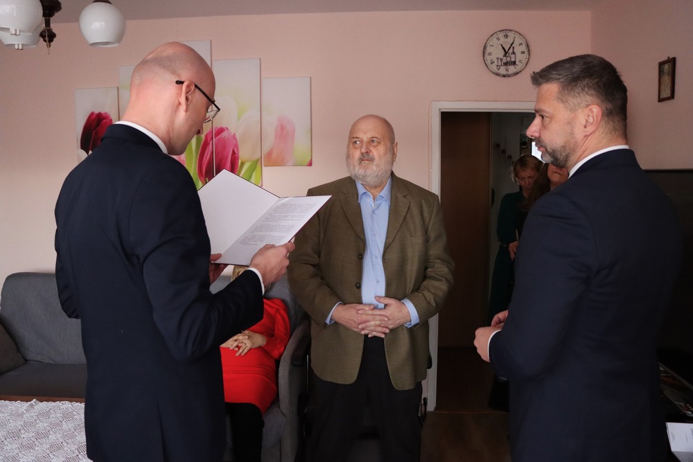 Wręczenie Krzyża Wolności i Solidarności Wojciechowi Dworusze