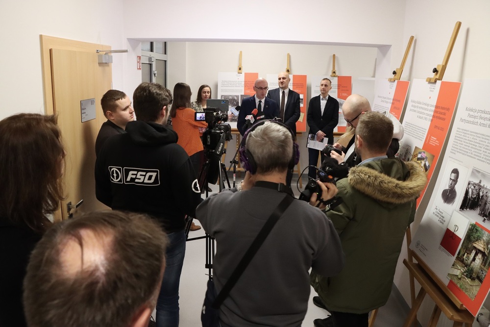 W sandomierskiej bibliotece rozpoczęliśmy projekt „Wtorki z historią najnowszą”