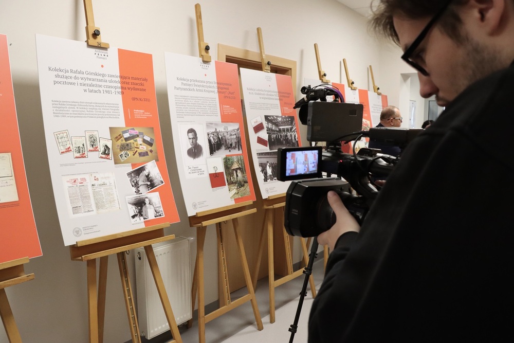 W sandomierskiej bibliotece rozpoczęliśmy projekt „Wtorki z historią najnowszą”