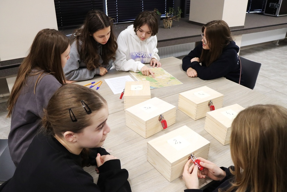 Kolejne zajęcia w projekcie „Silni Polską!”. Fot. Dariusz Skrzyniarz (IPN)