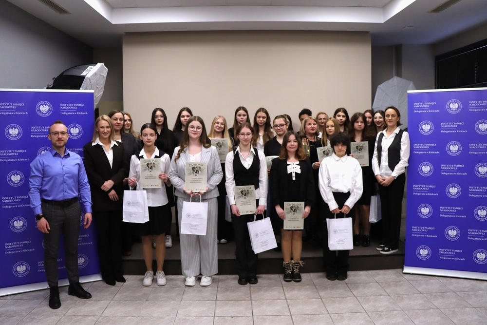 XI konkurs recytatorski „W kręgu poezji i prozy lagrowej więźniarek KL Ravensbrück” - półfinał w Kielcach. Fot. dr Michał Zawisza (IPN)