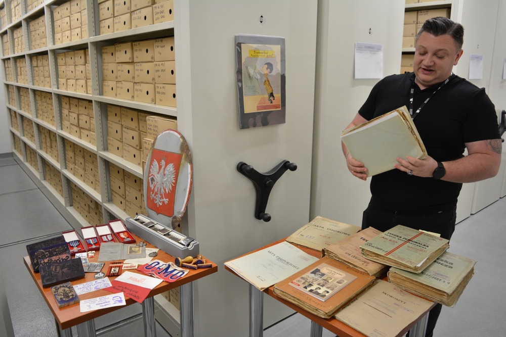 Warsztaty archiwalne z jędrzejowską młodzieżą - Kielce, 19 marca 2025