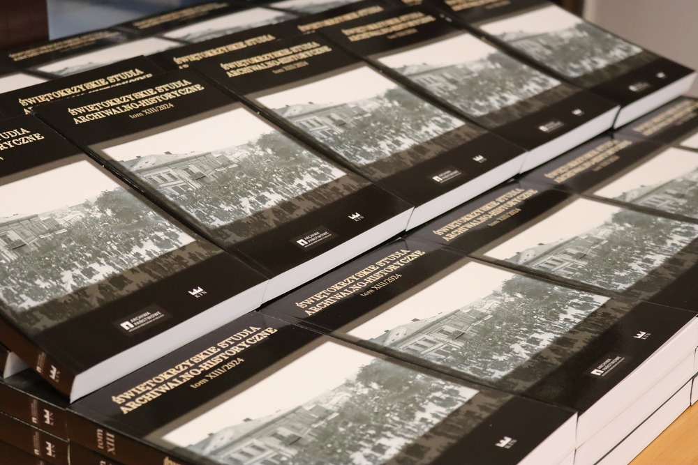 Artykuły naszych badaczy w XIII tomie „Świętokrzyskich Studiów Archiwalno-Historycznych”. Fot. Archiwum Państwowe w Kielcach