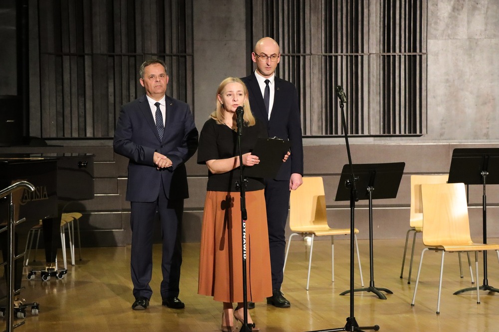 „»Tatuś Wasz jest w Rosji…«. Koncert w hołdzie Ofiarom Zbrodni Katyńskiej”. Fot. Dariusz Skrzyniarz (IPN Kielce)