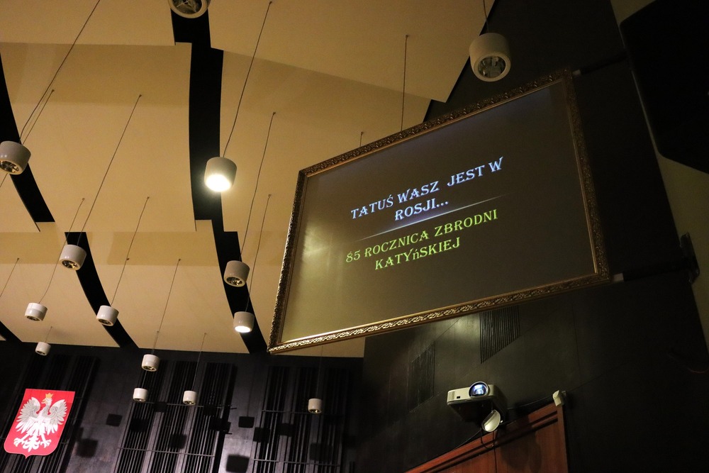 „»Tatuś Wasz jest w Rosji…«. Koncert w hołdzie Ofiarom Zbrodni Katyńskiej”. Fot. Dariusz Skrzyniarz (IPN Kielce)