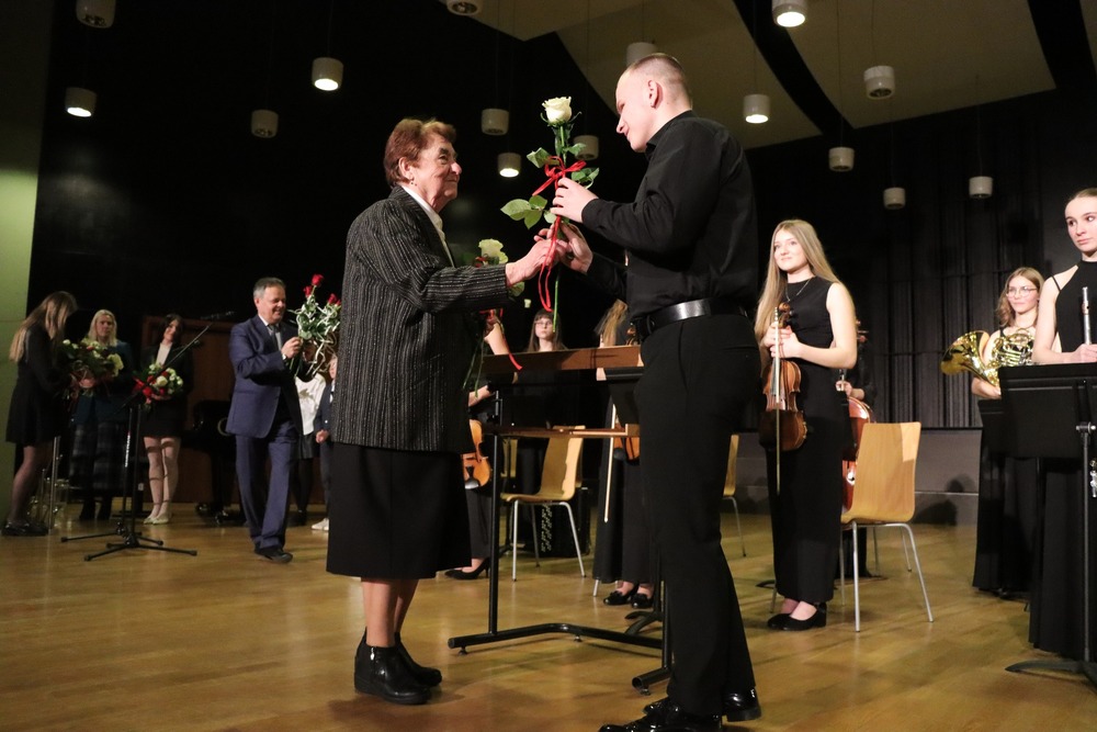 „»Tatuś Wasz jest w Rosji…«. Koncert w hołdzie Ofiarom Zbrodni Katyńskiej”. Fot. Dariusz Skrzyniarz (IPN Kielce)