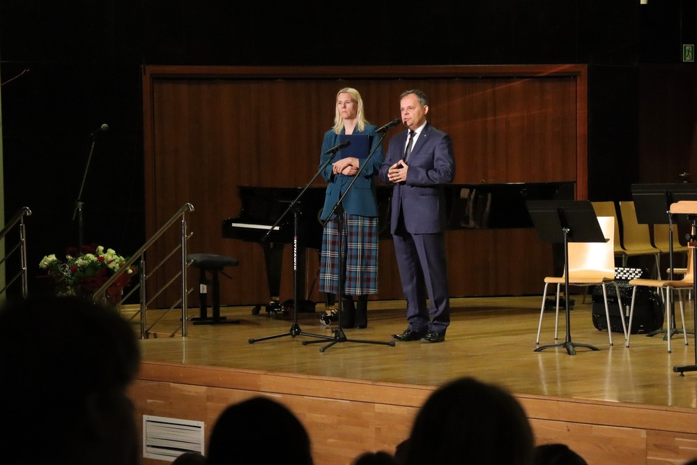 „»Tatuś Wasz jest w Rosji…«. Koncert w hołdzie Ofiarom Zbrodni Katyńskiej”. Fot. Dariusz Skrzyniarz (IPN Kielce)