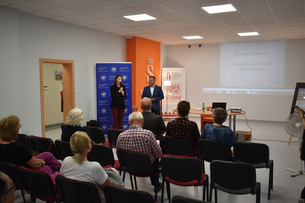 Kwietniowy „Wtorek z historią najnowszą” w sandomierskiej bibliotece