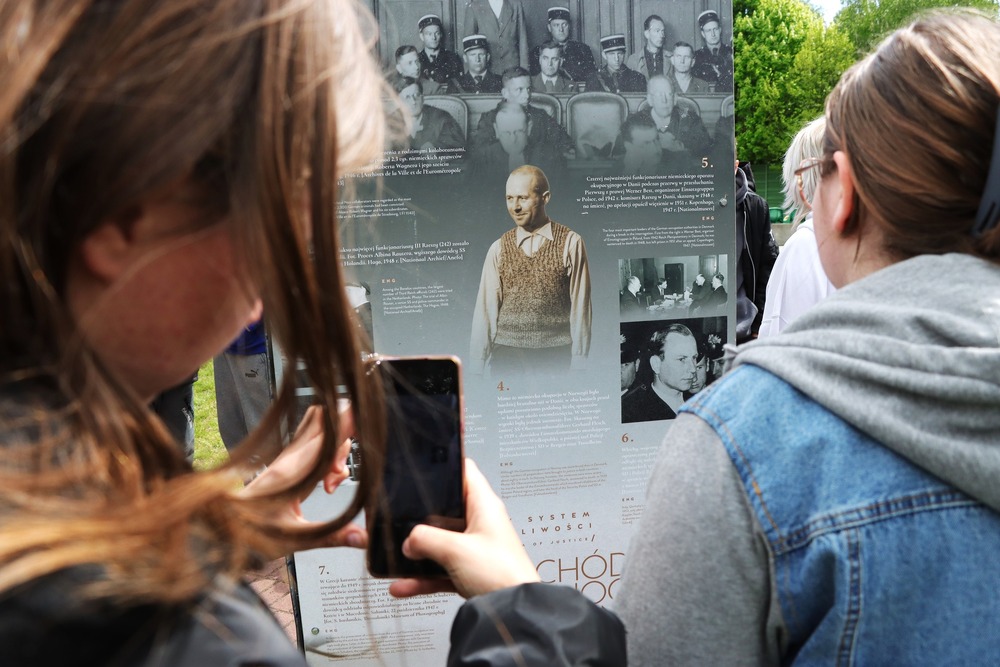 Wystawa „Zbrodnie (nie)osądzone…” – wernisaż w Jędrzejowie. Fot. Dariusz Skrzyniarz (IPN Kielce)