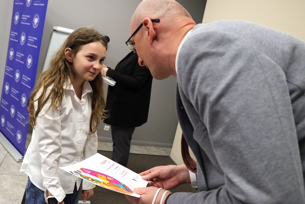 Wręczenie nagród w dwóch konkursach edukacyjnych. Fot. Dariusz Skrzyniarz (IPN Kielce)