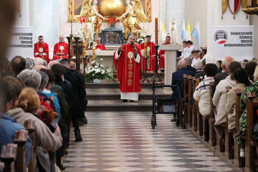 Wystawa „TU rodziła się Solidarność” na Świętym Krzyżu. Fot. Dariusz Skrzyniarz (IPN Kielce)