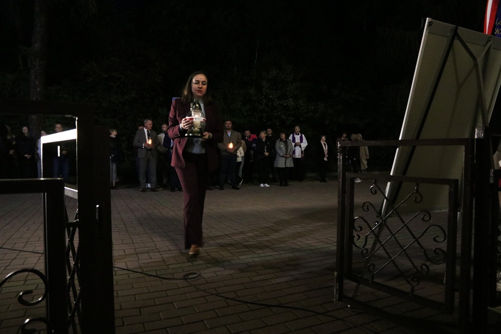 Znicze pamięci w 77. rocznicę śmierci rtm. Witolda Pileckiego – 25 maja 2025. Fot. Dariusz Skrzyniarz (IPN Kielce)