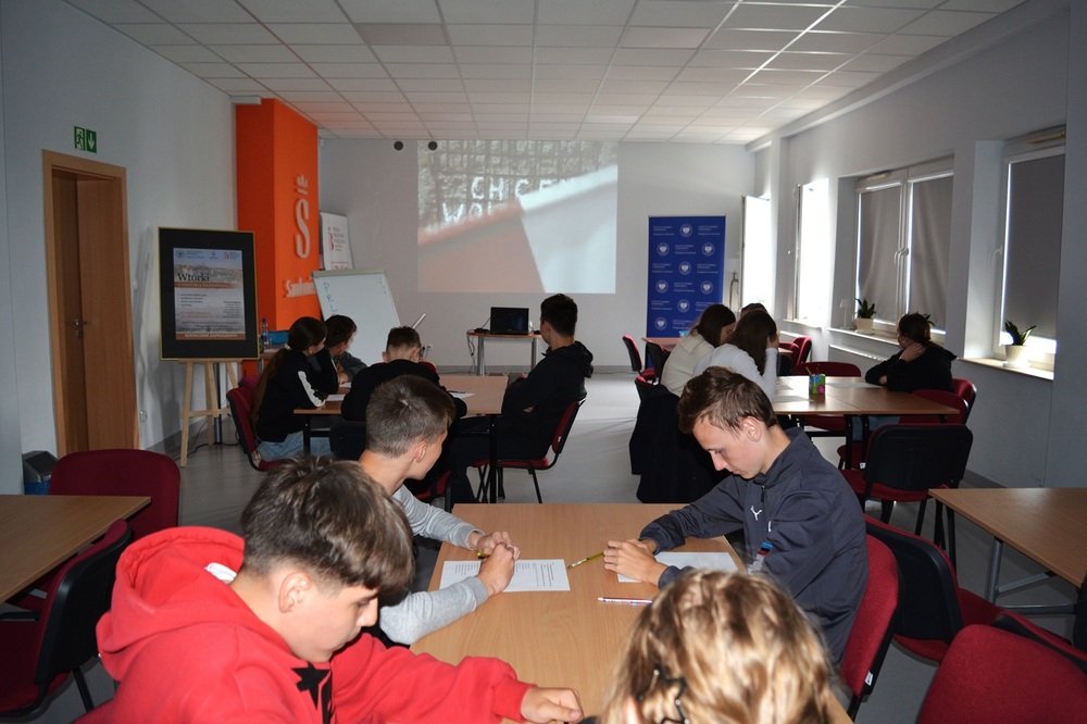 Majowy „Wtorek z historią najnowszą” w sandomierskiej bibliotece. Fot. IPN Kielce