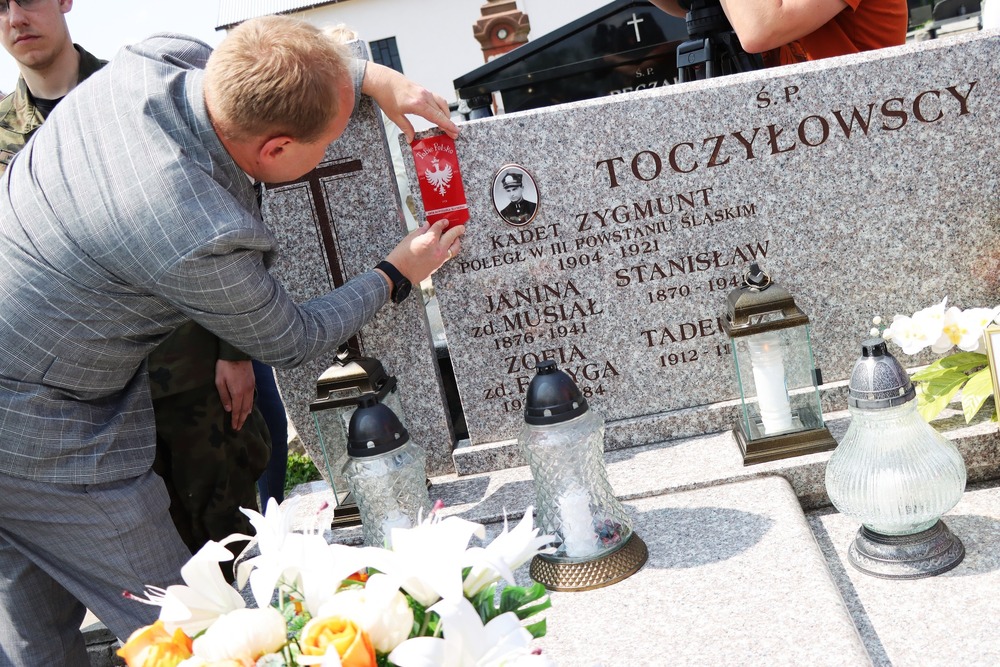 Upamiętniliśmy powstańca śląskiego w Jędrzejowie w ramach akcji „Wszyscy jesteśmy ze Śląska!”. Fot. Dariusz Skrzyniarz (IPN Kielce)