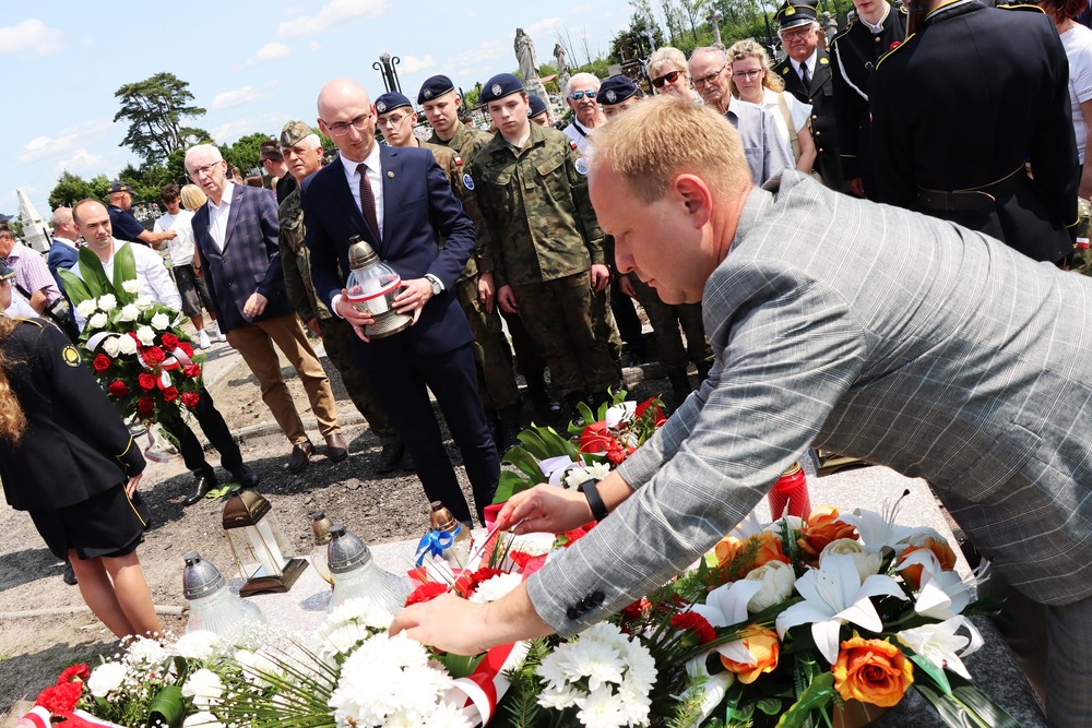 Upamiętniliśmy powstańca śląskiego w Jędrzejowie w ramach akcji „Wszyscy jesteśmy ze Śląska!”. Fot. Dariusz Skrzyniarz (IPN Kielce)