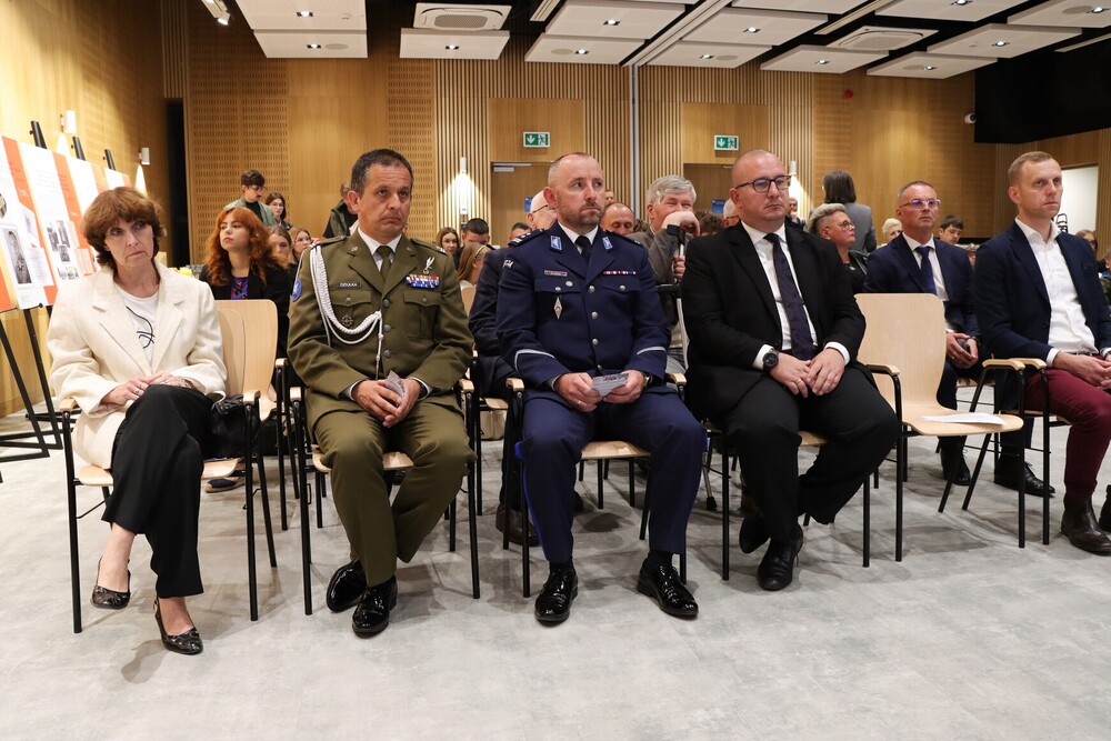 Przekazanie listów napisanych przez więźnia KL Auschwitz i KL Dachau – Kielce, 13 czerwca 2025. Fot. Dariusz Skrzyniarz (IPN Kielce)