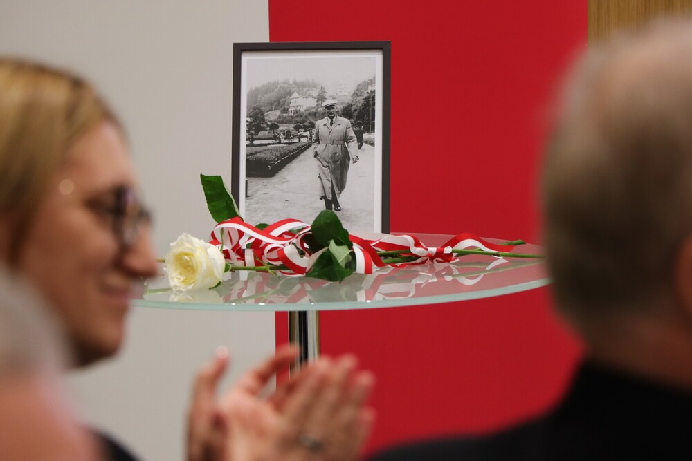 Przekazanie listów napisanych przez więźnia KL Auschwitz i KL Dachau – Kielce, 13 czerwca 2025. Fot. Dariusz Skrzyniarz (IPN Kielce)