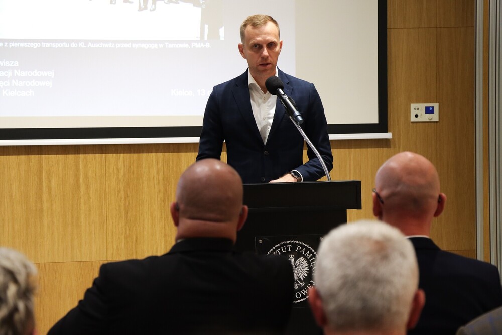 Przekazanie listów napisanych przez więźnia KL Auschwitz i KL Dachau – Kielce, 13 czerwca 2025. Fot. Dariusz Skrzyniarz (IPN Kielce)