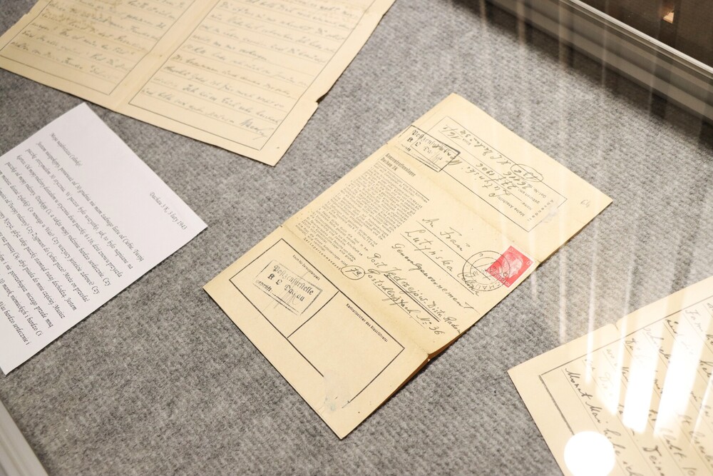 Przekazanie listów napisanych przez więźnia KL Auschwitz i KL Dachau – Kielce, 13 czerwca 2025. Fot. Dariusz Skrzyniarz (IPN Kielce)