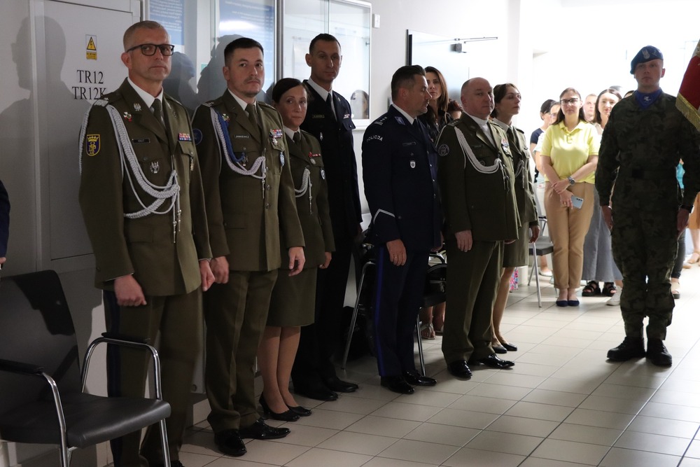 Odsłonięcie tablicy upamiętniającej gen. bryg. Jana Kołłątaja-Srzednickiego – Kielce, 16 czerwca 2025. Fot. Dariusz Skrzyniarz (IPN Kielce)