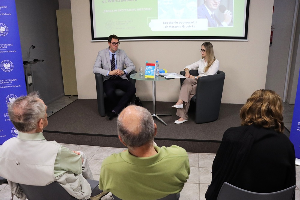„Środa w Przystanku Historia”: spotkanie z dr. Mateuszem Ratyńskim. Fot. Dariusz Skrzyniarz (IPN Kielce)