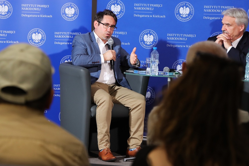 Debata o wpływie niemieckiej okupacji na relacje polsko-żydowskie. Fot. Dariusz Skrzyniarz (IPN Kielce)