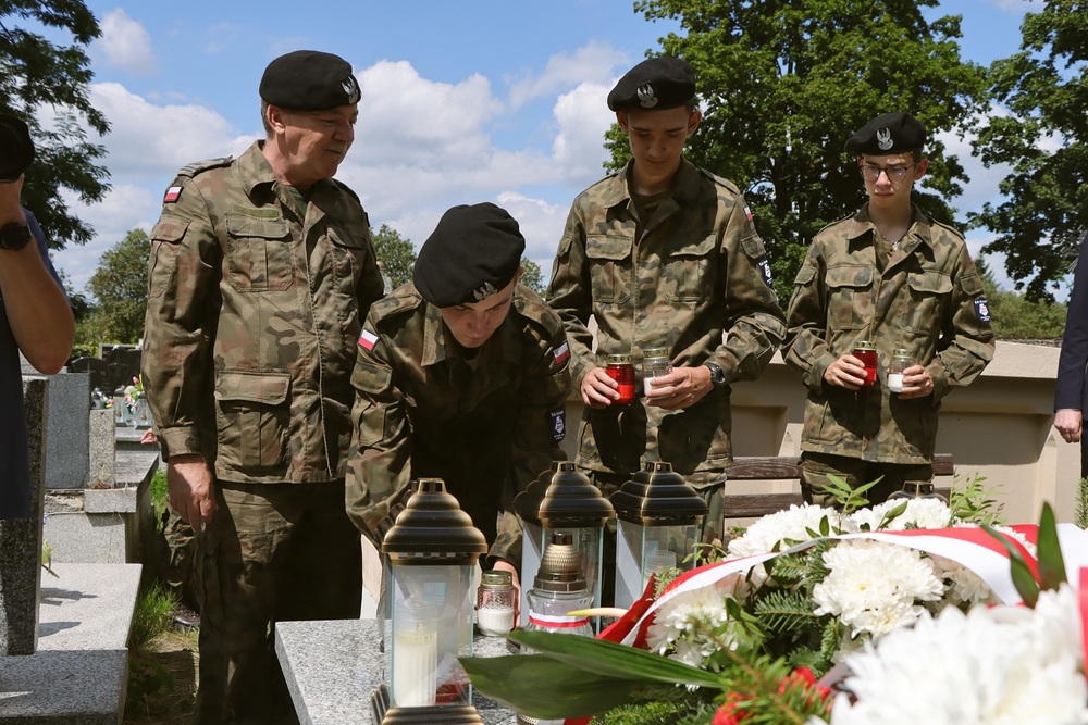 81. rocznica wybuchu Powstania Warszawskiego. Spotkanie przy grobie "Małego". Fot. Dariusz Skrzyniarz (IPN Kielce)