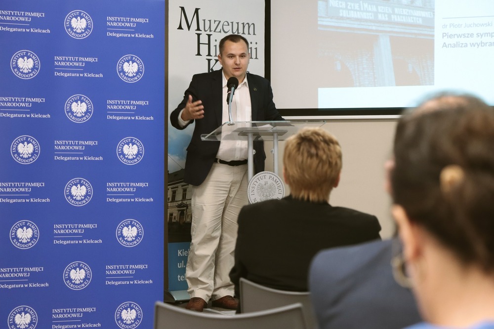 Konferencja: „Kielce 1945–1956 nowe fakty nowe interpretacje. Szkolnictwo i codzienność”. Fot. Dariusz Skrzyniarz (IPN Kielce)