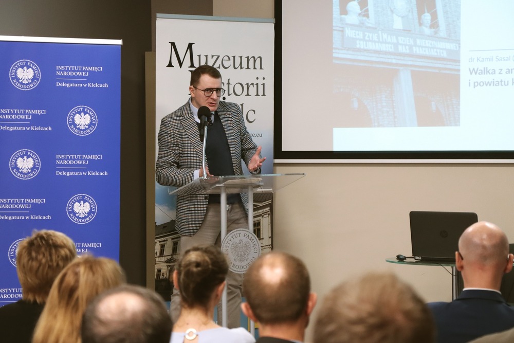 Konferencja: „Kielce 1945–1956 nowe fakty nowe interpretacje. Szkolnictwo i codzienność”. Fot. Dariusz Skrzyniarz (IPN Kielce)