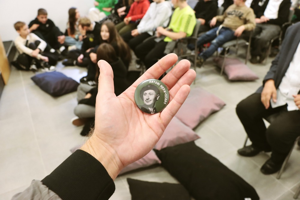 „Spotkanie z Patronem” - spotkanie wokół postaci Antoniego Hedy-Szarego. Fot. Dariusz Skrzyniarz (IPN Kielce)