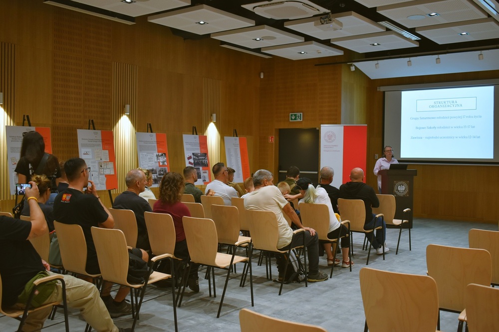 Posłuchali wykładu o bohaterskich harcerzach z Kielc