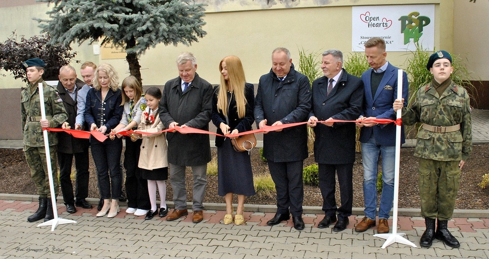 Odsłonięcie muralu Orląt Lwowskich w Ostrowcu Świętokrzyskim. Fot. materiały organizatora
