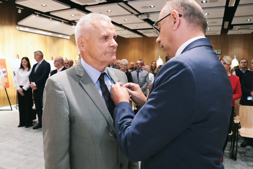 Uroczystość wręczenia Krzyży Wolności i Solidarności – Kielce, 17 października 2025. Fot. Dariusz Skrzyniarz (IPN Kielce)