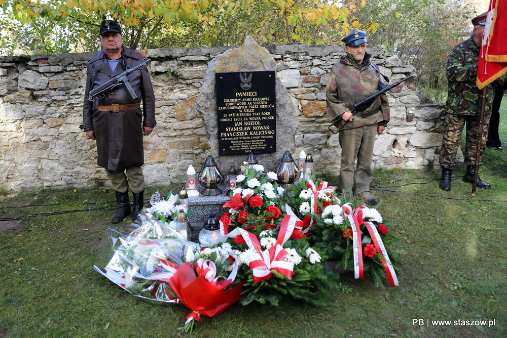82. rocznica rozstrzelania bohaterskich żołnierzy – Sielec, 19 października 2025. Fot. Urząd Miasta i Gminy w Staszowie