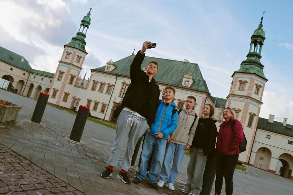 Młodzież poznawała „Miasto Legionów”. Fot. Dariusz Skrzyniarz (IPN Kielce)