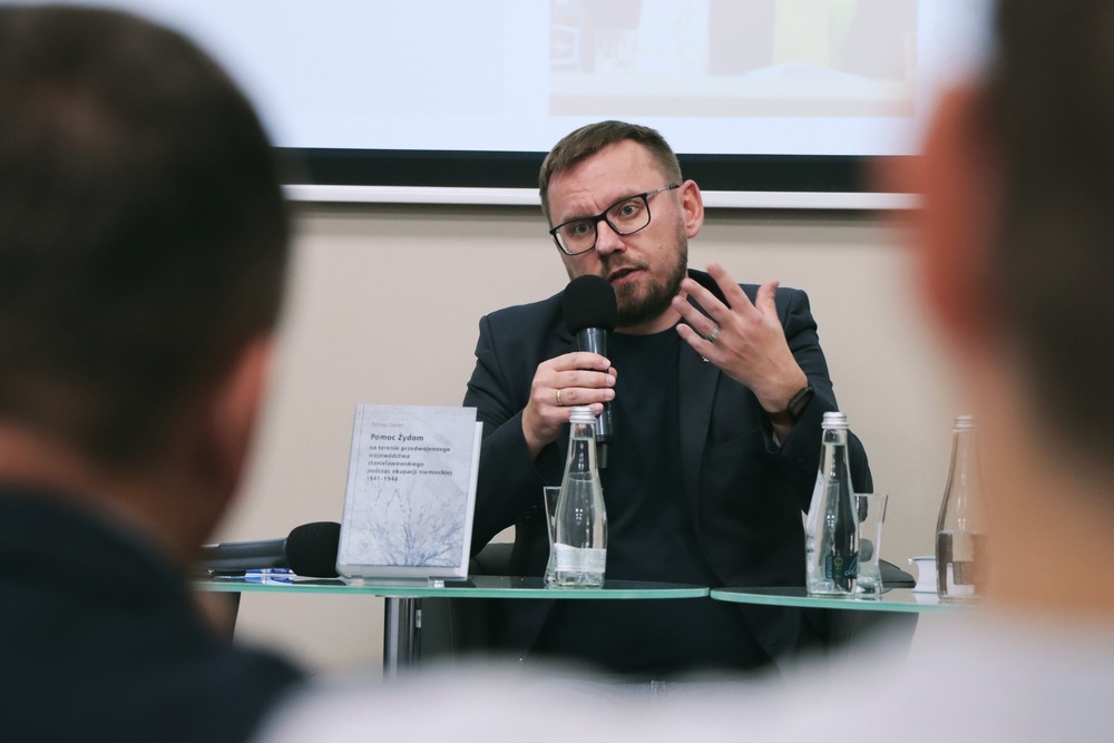 Dyskusja o losach Polaków i Żydów z Kresów podczas okupacji niemieckiej. Fot. Dariusz Skrzyniarz (IPN Kielce)