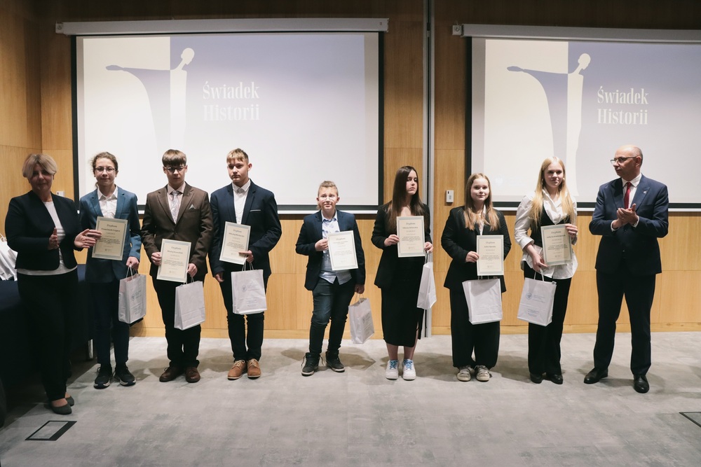 Wyniki konkursu Wielkość Twoja w tym, żeś nieznany. Fot. Dariusz Skrzyniarz (IPN Kielce)