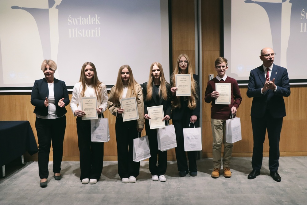 Wyniki konkursu Wielkość Twoja w tym, żeś nieznany. Fot. Dariusz Skrzyniarz (IPN Kielce)