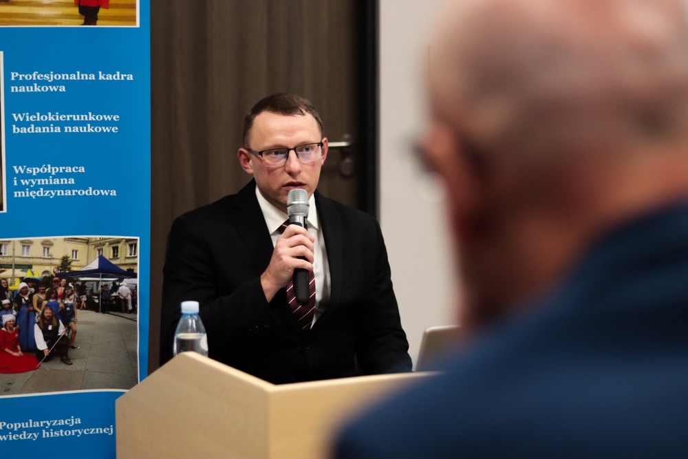 Konferencja naukowa pt. „Wieś polska podczas II wojny światowej – Sprawcy zbrodni na mieszkańcach wsi polskiej 1939–1945”. Fot. Dariusz Skrzyniarz