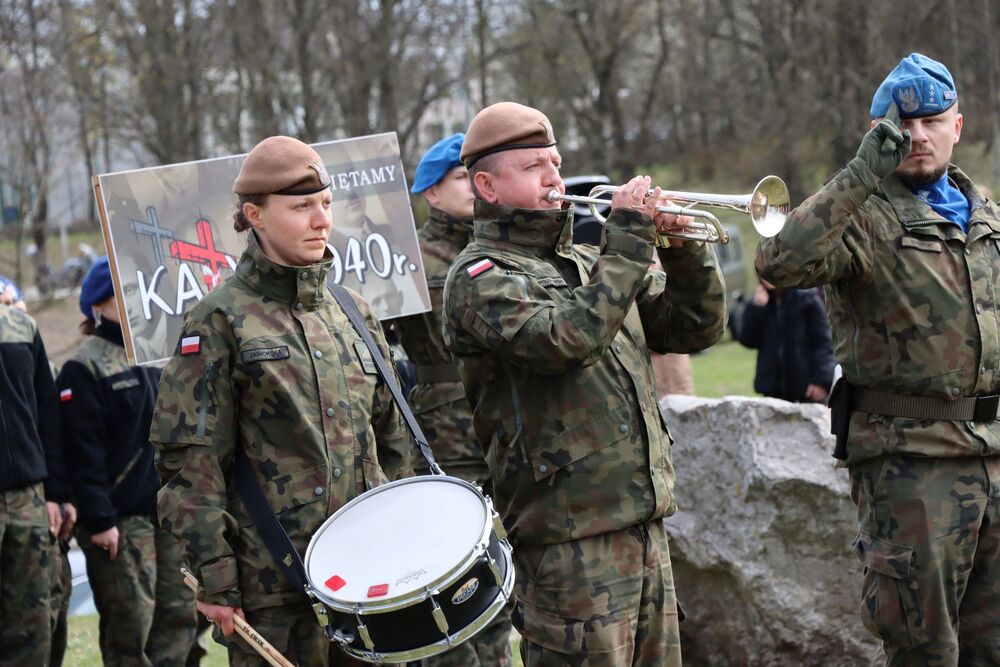 Ulicami Kielc przeszedł Marsz Katyński. Fot. IPN Kielce